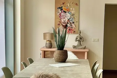 Image de Nice spacious bungalow in the countryside but centrally located