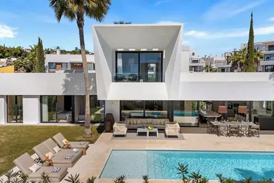 Image de Villa in New Golden Mile | Gym | Heated Pool | Cinema