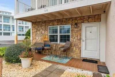 Image de 241 Ellis Rd Unit 39: 2 Br, 2. 5 Ba Townhouse in Miramar, Sleeps 6