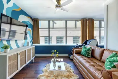 Image de The Blue Oyster @ Drayton Tower | City Views!