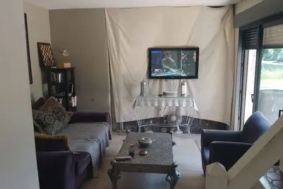 Image de maison type campagne bord de seine