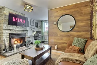 Image de Enchanting Loft - Fireplace Ac  Quebec Downtown