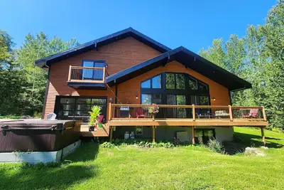 Image de Chalet - Mon toit pour toi! Bord de lac