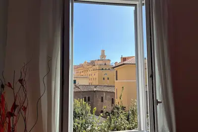 Image de Apartment Girasole San Pietro is a 15 min walk away and the Metro is 600 meters away