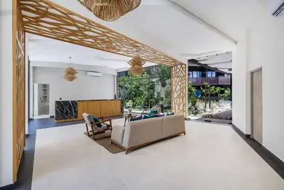 Image de Your Oasis:with Private Pool, Steps from the Beach
