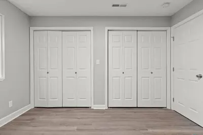 Image de Fully renovated and Spacious 2-bedroom and 1 bathroom apartment.