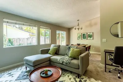 Image de Charming 3-Bedroom, 2-Bath Home in Tualatin, Month Stay or Longer