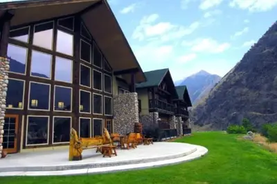 Image de Riverfront 1 Bedroom Suite at Salmon Rapids Lodge