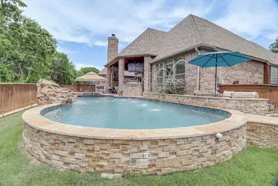 Image de $Million Memories, New Pool & Spa: Mansfield Gem!