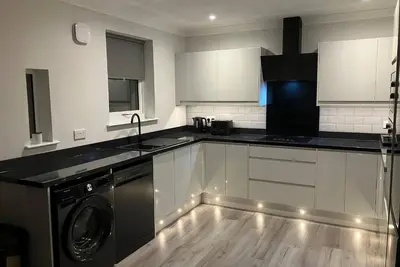 Image de Stunning 3 Bedroom, 2 Bathroom West End House with Free Parking and Wi-Fi