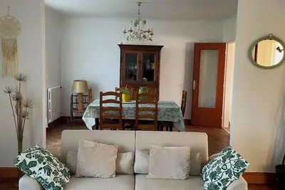 Image de Maison entière dans quartier paisible\nProche centre ville et plage