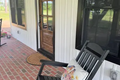 Image de Quiet Farmhouse on 4 acres, 2 Bedroom, close to town, Denton Md