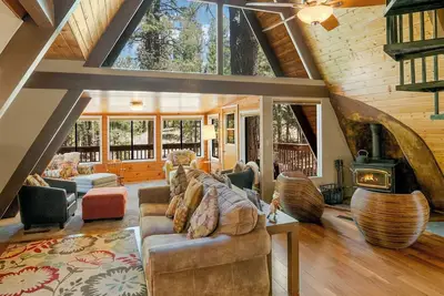 Image de Pine View Lodge | Spacious Family Retreat Among the Pines