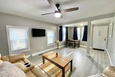 Image de Seventeenth Street 2-bedroom 1 bath house with Ac, WiFi in Herrin