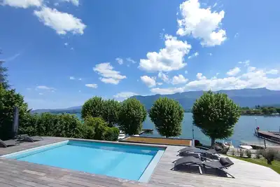 Image de Villa d'exception:Piscine, vue et accès lac direct