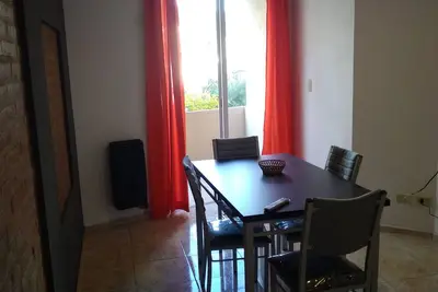 Image de Centrally located apartment, meters away from the main attractions of the city.