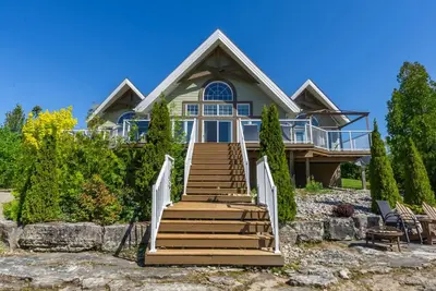 Image de Bay Shore Luxe - Luxury Lake Huron Waterfront