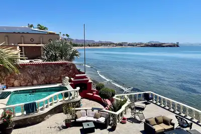 Image de Apartment with private pool, oceanfront