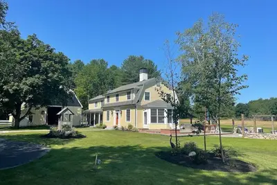 Image de Idyllic Farmhouse Retreat on 100 Acres with Fire Pit, Hot Tub, and Grill