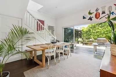 Image de Schneiderhaus Bold and Bright by Centennial Park