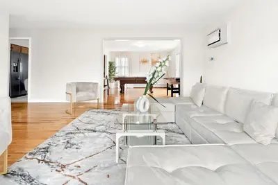 Image de Prime Luxury Nyc ft Balcony+Gameroom+Free Parking!