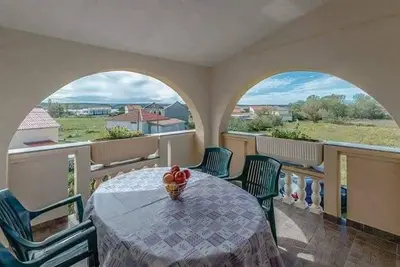 Image de Appartement de deux chambres avec la terrasse Ljubac, Zadar (A-24394-b)