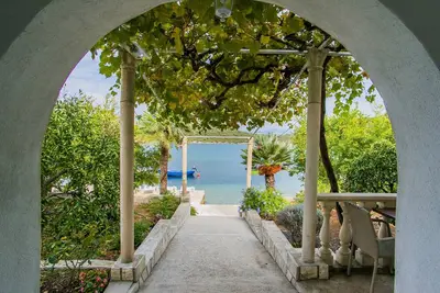 Image de Appartement de deux chambres prés de la plage Luka Dubrava, Peljesac (A-24568-a)