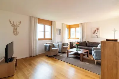 Image de Apartment Survesta, approx. 120m2 located just outside the city center of Flims.
