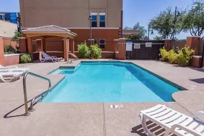 Image de Downtown Tempe Escape, Comm. Pool, Walk to Asu