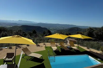 Image de bungalow piscine privée vue Extra, cuisine été, plancha, jeu pétanque, pleine nature