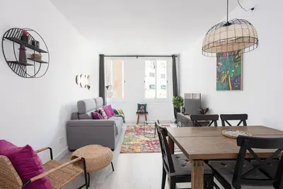 Image de Charming 2 bedroom in Trendy Gracia, 5 mins from the metro and 10 from Sagrada Familia!