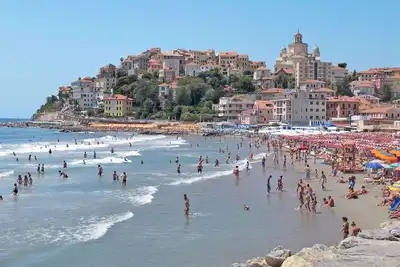 Image de Bel appartement pour 5 personnes avec climatisation, Wifi, Tv, terrasse et parking