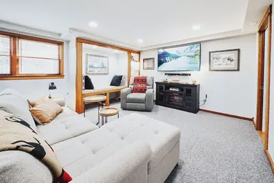 Image de This house is a 4 bedroom(s), 2 bathrooms, located in Sheridan, Wy.