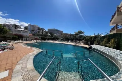 Image de Neptuno Pool and Beach Experience by Sydney