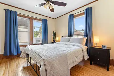 Image de Uptown Classic 5br Comfort Near Lake Path