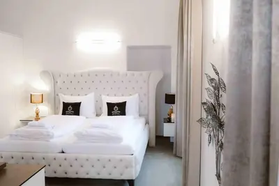 Image de Versailles Royal Suite 4 Guests|Breakfast Included