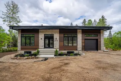 Image de The Zenith |Hot Tub | Lake |Pool Table