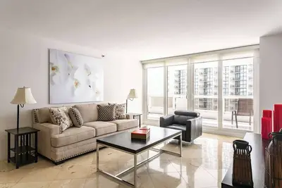 Image de 3br Nautical Nest Biscayne
