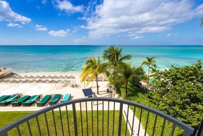 Image de South Bay Beach Club - Luxurious condo on the world famous Seven Mile Beach!
