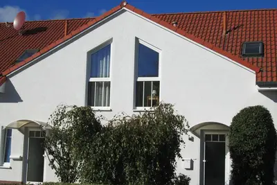 Image de Leuchtturmstraße house 37, only 150 m from the beach