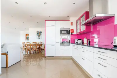 Image de Wonderful frontline Oceanview Apartment with large terrace