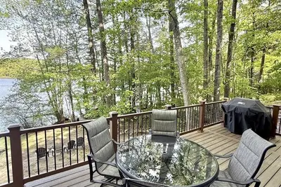 Image de Remodeled Waterfront On Sebago Lake
