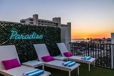 Image de Beachside Bliss | Rooftop Gulf Views & Fun Vibes