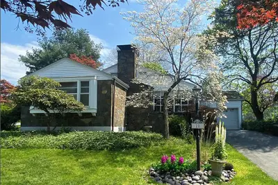 Image de Extremely Charming 2-bedroom house in Poughkeepsie- great location.