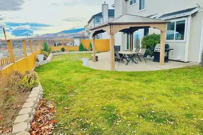 Image de Long Term Over 30 days, 1 King, 3 Queens, 6 Twins