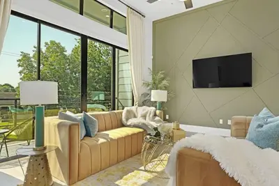 Image de Stylish Retreat by Med Center