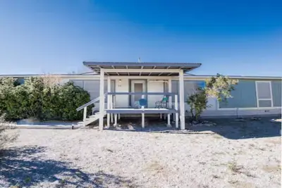 Image de Death Valley Double Suite 3-bedroom house with WiFi, Ac