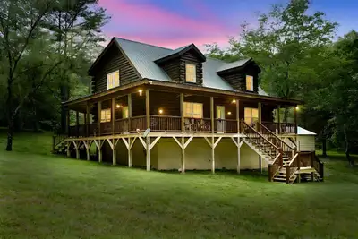 Image de Real Log Cabin in Mountain Forest! Pet Friendly, Fiber WiFi, Near Casino/Rafting