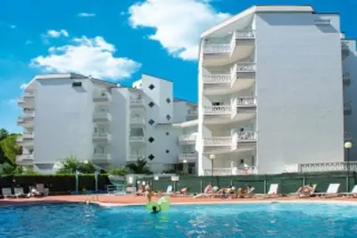 Image de Appartement confortable près de la plage avec place de parking incluse