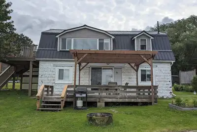 Image de Waterfront 3 bedrooms Cottage on Rice lake